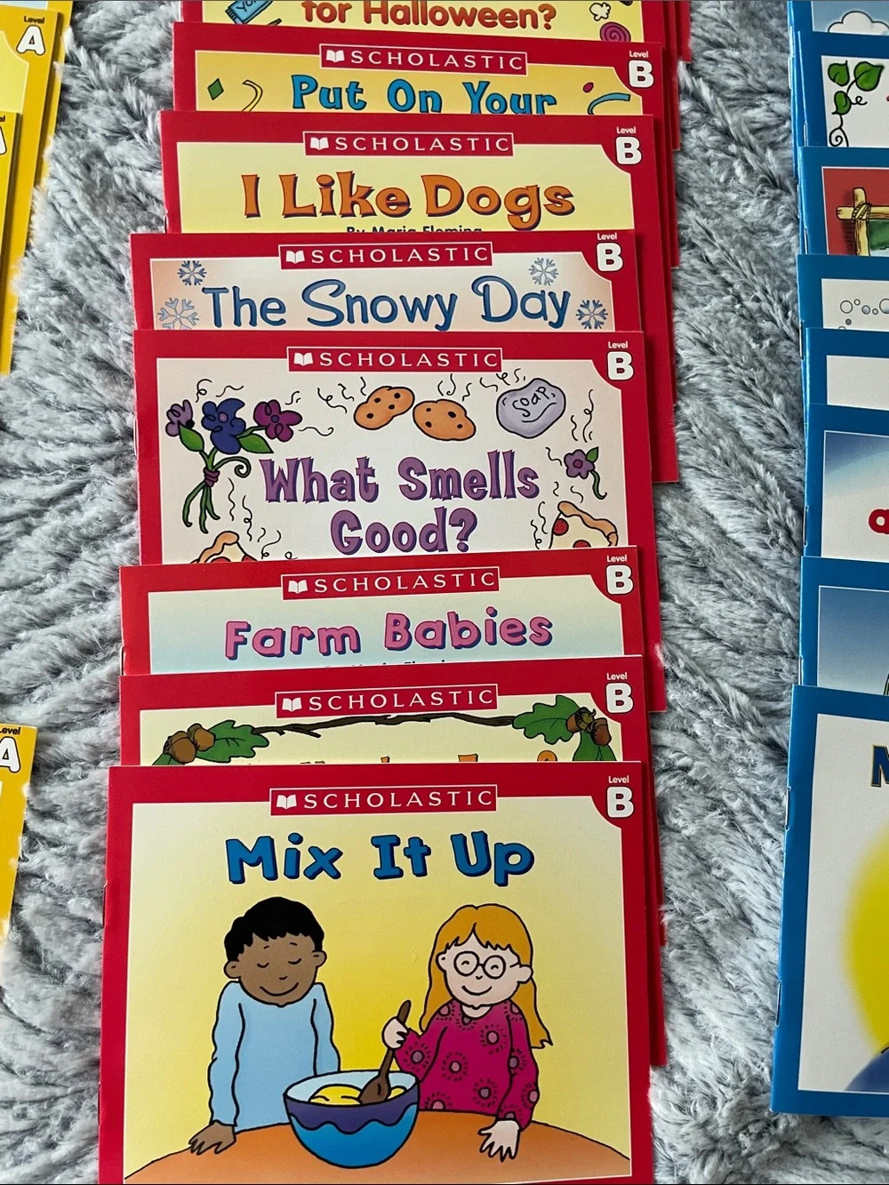 Scholastic Mini Early Reader Book Set - Red, Blue, Green, Yellow